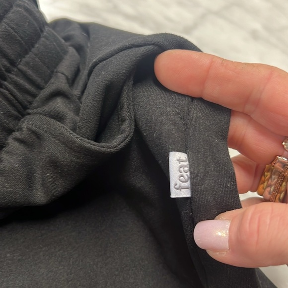 FEAT Men’s Standard Short in Black Size M - Picture 10 of 14